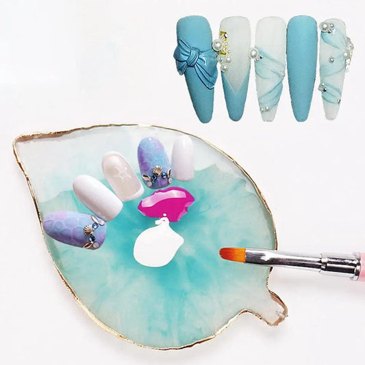 Colour palette, resin leaf shaped nail art palette - MQ ZONE UAE